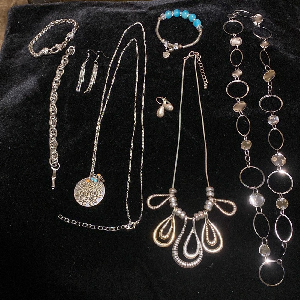 Necklace, earrings, and bracelets bundle